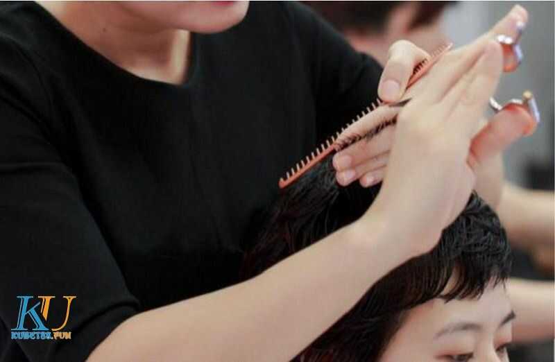 Mơ cắt tóc đánh con gì? Điềm báo tốt hay xấu? 2 Ngủ mơ thấy đi cắt tóc